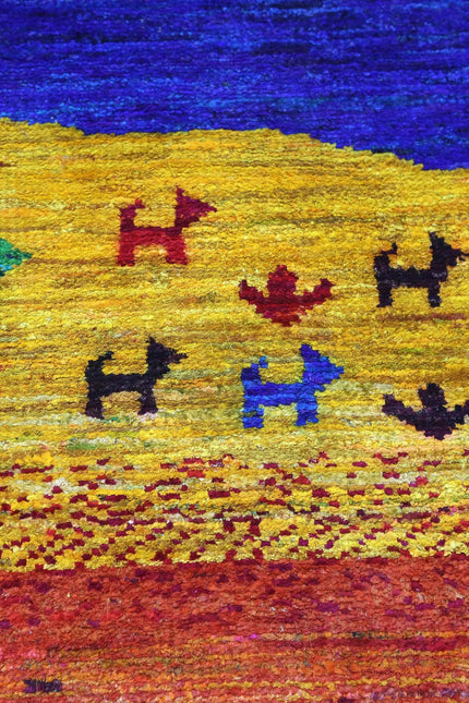 Close-Up_Texture_of_Hand_Knotted_Recycled_Sari_Silk_Rug